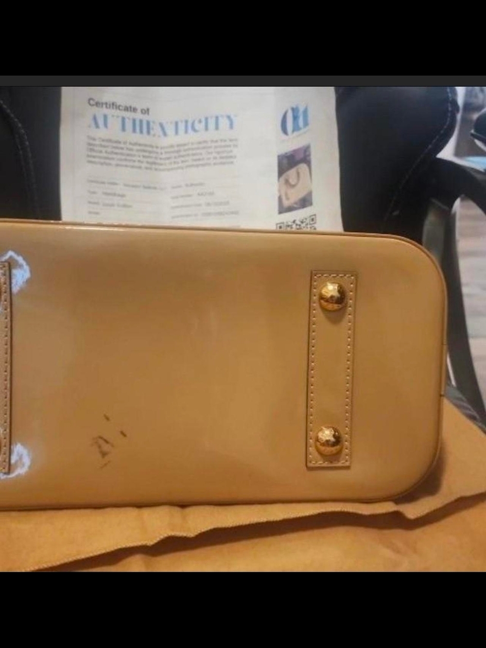 Louis Vuitton Patent Leather Alma MM Handbag in Beige - Picture 6 of 16